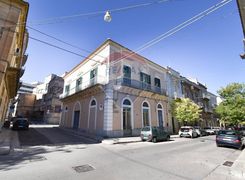 Casa indipendente in vendita