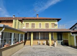 Casa indipendente in vendita