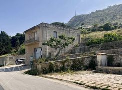 Casa indipendente in vendita