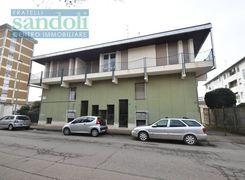Casa indipendente in vendita