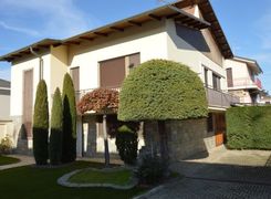 Casa indipendente in vendita