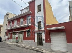 Casa indipendente in vendita