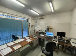 Negozio/Locale commerciale in vendita