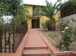 Casa indipendente in vendita