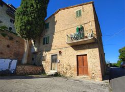 Casa indipendente in vendita