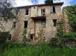 Casa indipendente in vendita