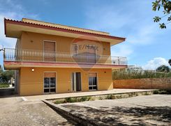 Casa Bi/Trifamiliare in vendita
