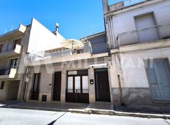 Casa indipendente in vendita