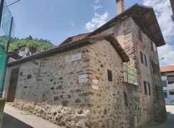 Casa indipendente in vendita