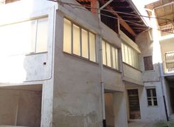 Casa indipendente in vendita