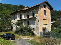 Casa indipendente in vendita