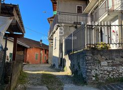 Casa indipendente in vendita