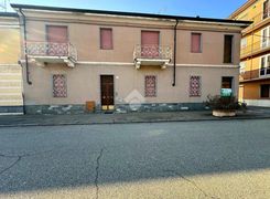 Casa indipendente in vendita