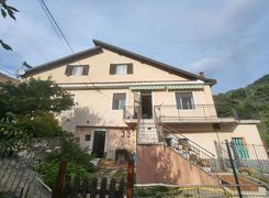 Casa indipendente in vendita