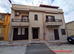 Casa indipendente in vendita