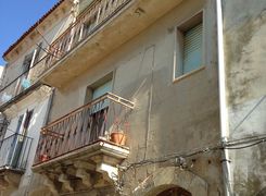 Casa indipendente in vendita