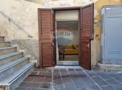 Casa indipendente in vendita