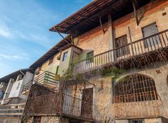 Casa indipendente in vendita