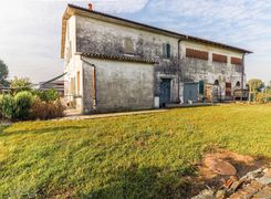 Casa indipendente in vendita