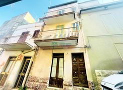Casa indipendente in vendita