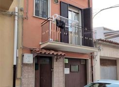 Casa indipendente in vendita