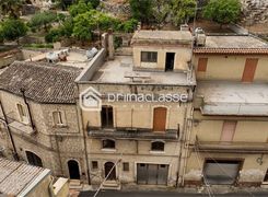 Casa indipendente in vendita