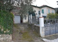 Casa indipendente in vendita