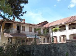 Casa indipendente in vendita