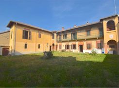 Casa indipendente in vendita