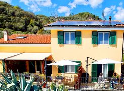 Casa indipendente in vendita