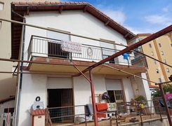 Casa indipendente in vendita
