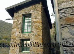 Casa indipendente in vendita