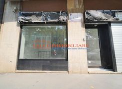 Negozio/Locale commerciale in affitto
