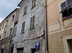 Casa indipendente in vendita