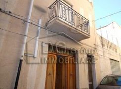 Casa indipendente in vendita