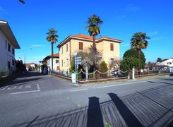 Casa indipendente in vendita