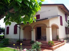 Casa indipendente in vendita