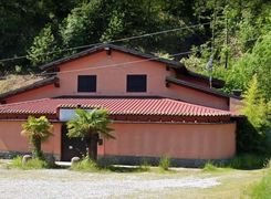 Casa indipendente in vendita