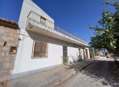 Casa indipendente in vendita