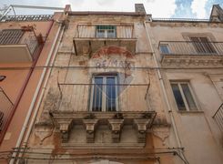 Casa indipendente in vendita