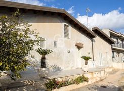 Casa indipendente in vendita