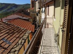 Casa indipendente in vendita