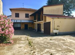 Casa indipendente in vendita