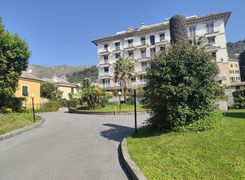 Negozio/Locale commerciale in affitto