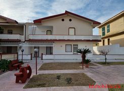 Casa Bi/Trifamiliare in vendita