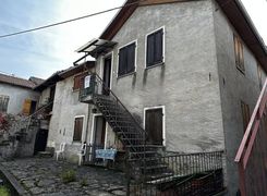 Casa indipendente in vendita