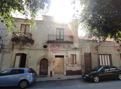 Casa indipendente in vendita