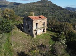 Casa indipendente in vendita