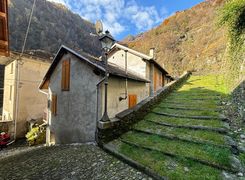 Casa indipendente in vendita