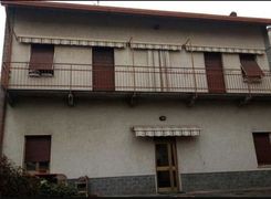 Casa indipendente in vendita